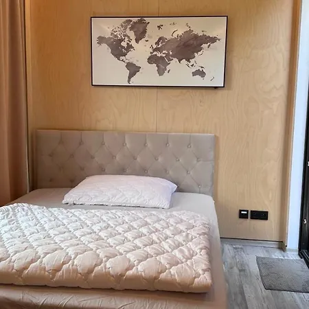 Luxusní V Praze Klánovicích Na Zahradě, 20 Minut Do Centra Prahy * Šestajovice